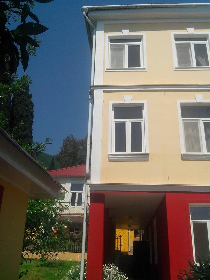 Бестужевский Дворик Gagra Exterior photo