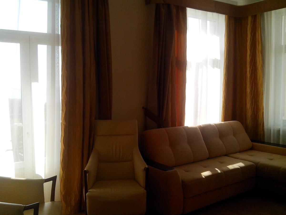 Бестужевский Дворик Gagra Exterior photo