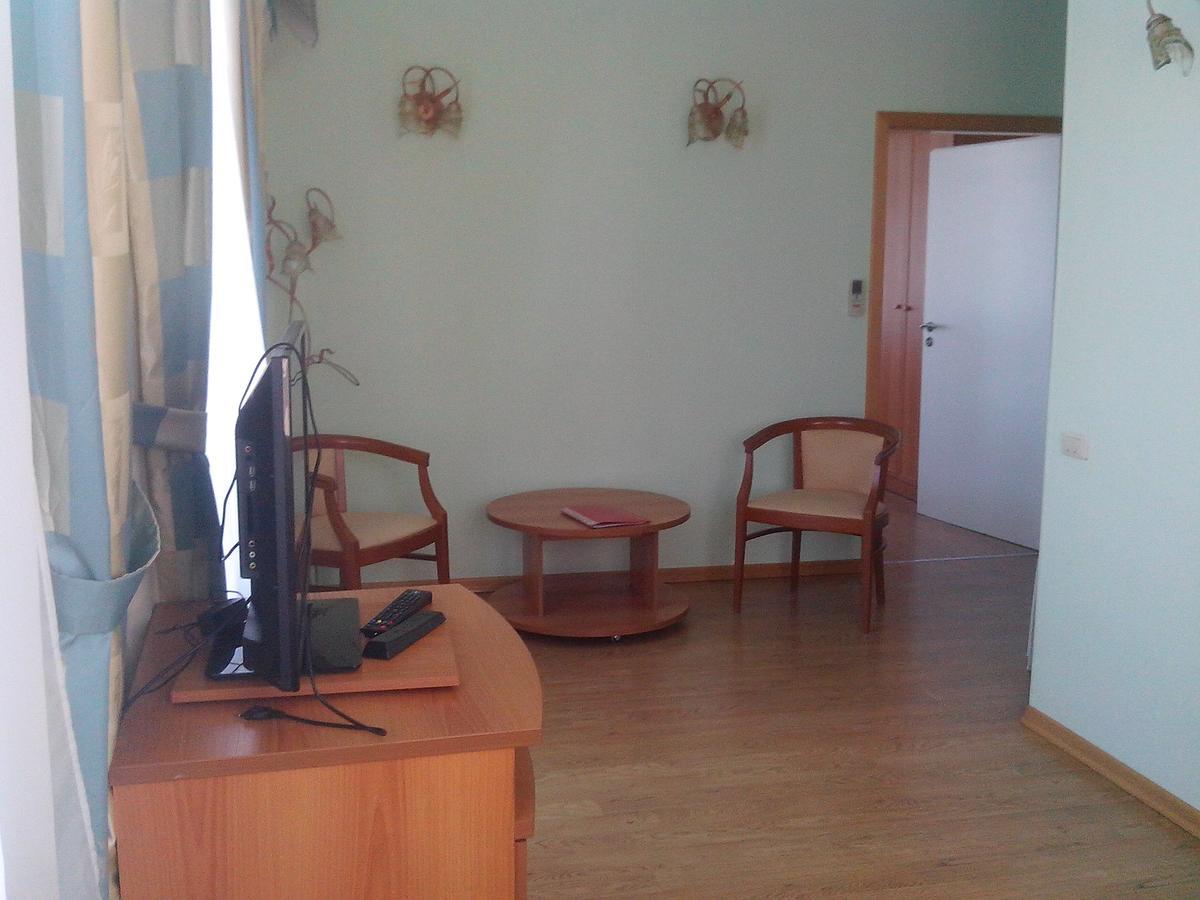 Бестужевский Дворик Gagra Exterior photo